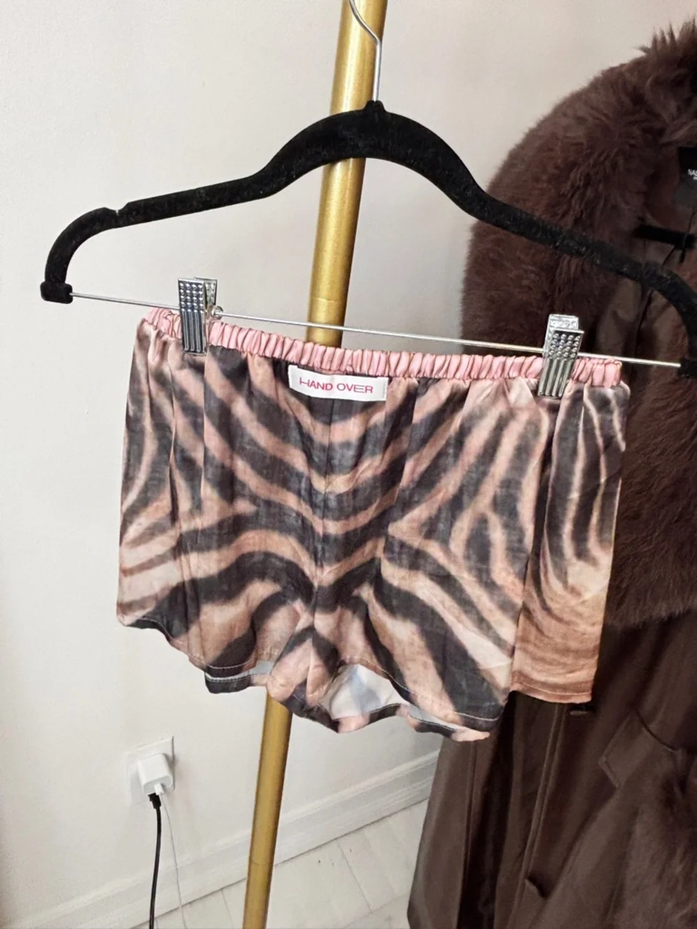 Hand Over Samuel Set - Picture 7 of 9